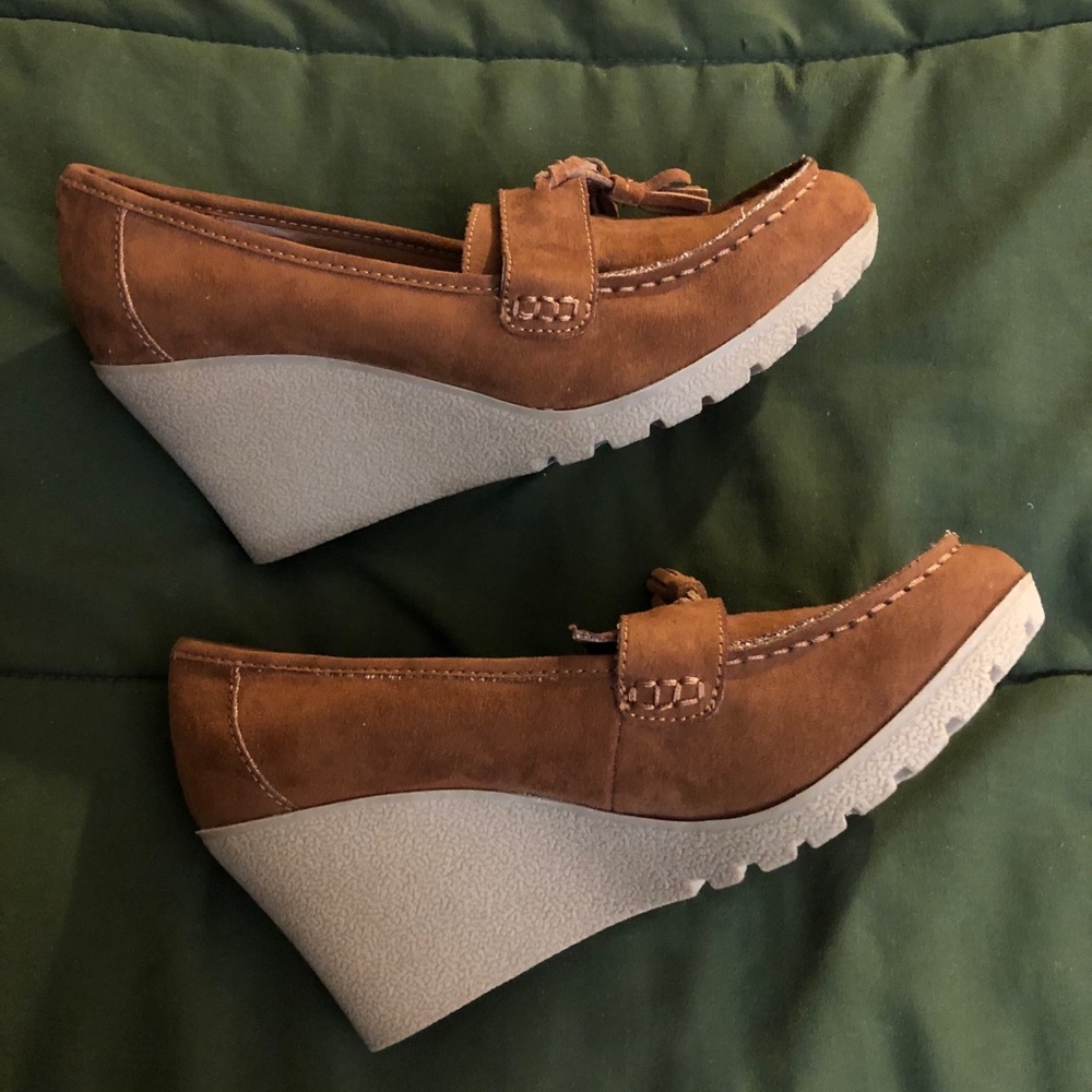 💖  MIA wedges